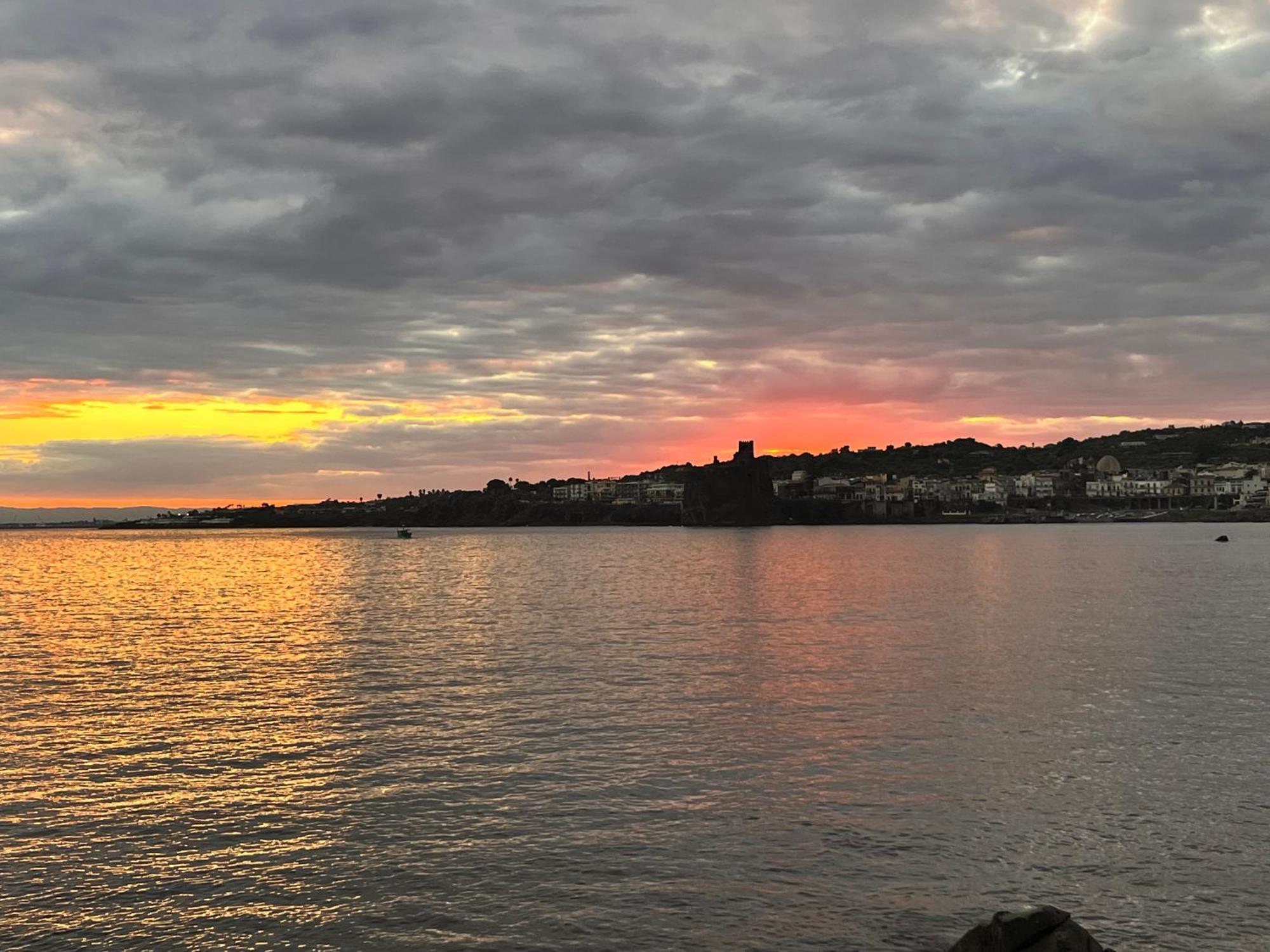Sara Casa Acitrezza Leilighet Aci Castello Eksteriør bilde